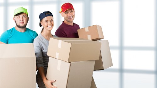 Van-based moving service for Crystal Palace flats and houses